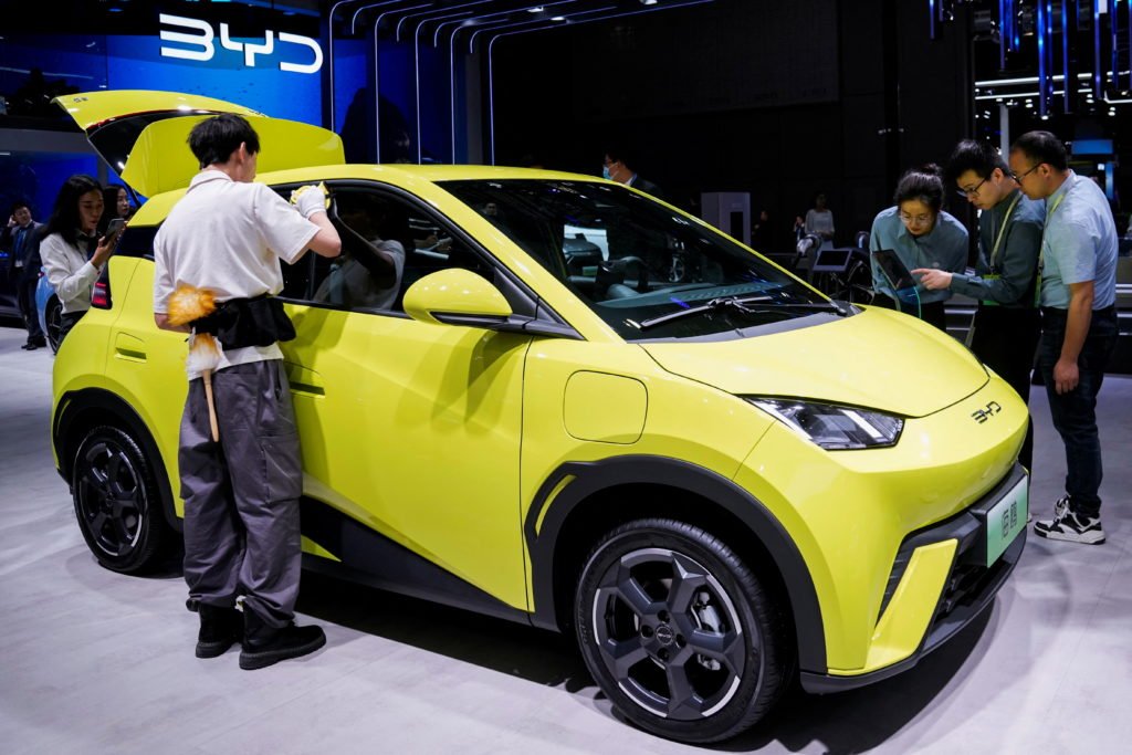 Elektrinių automobilių bumas Lietuvoje: kas laukia ateityje?